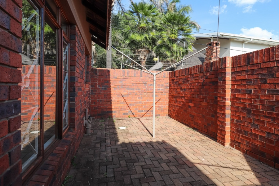 3 Bedroom Property for Sale in Flamwood North West